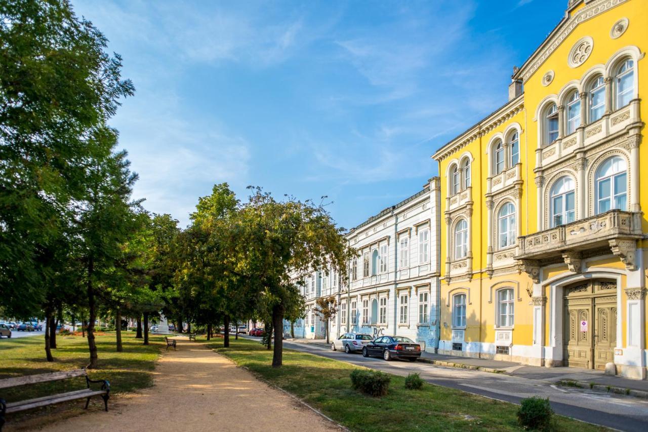 Ybl Apartment City Center Székesfehérvár المظهر الخارجي الصورة